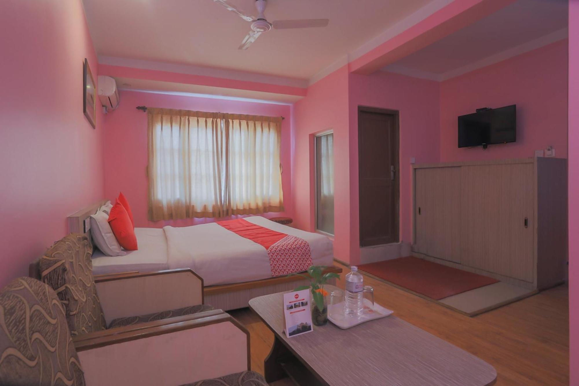 Oyo 789 Hotel Shivam Plaza Katmandou Extérieur photo