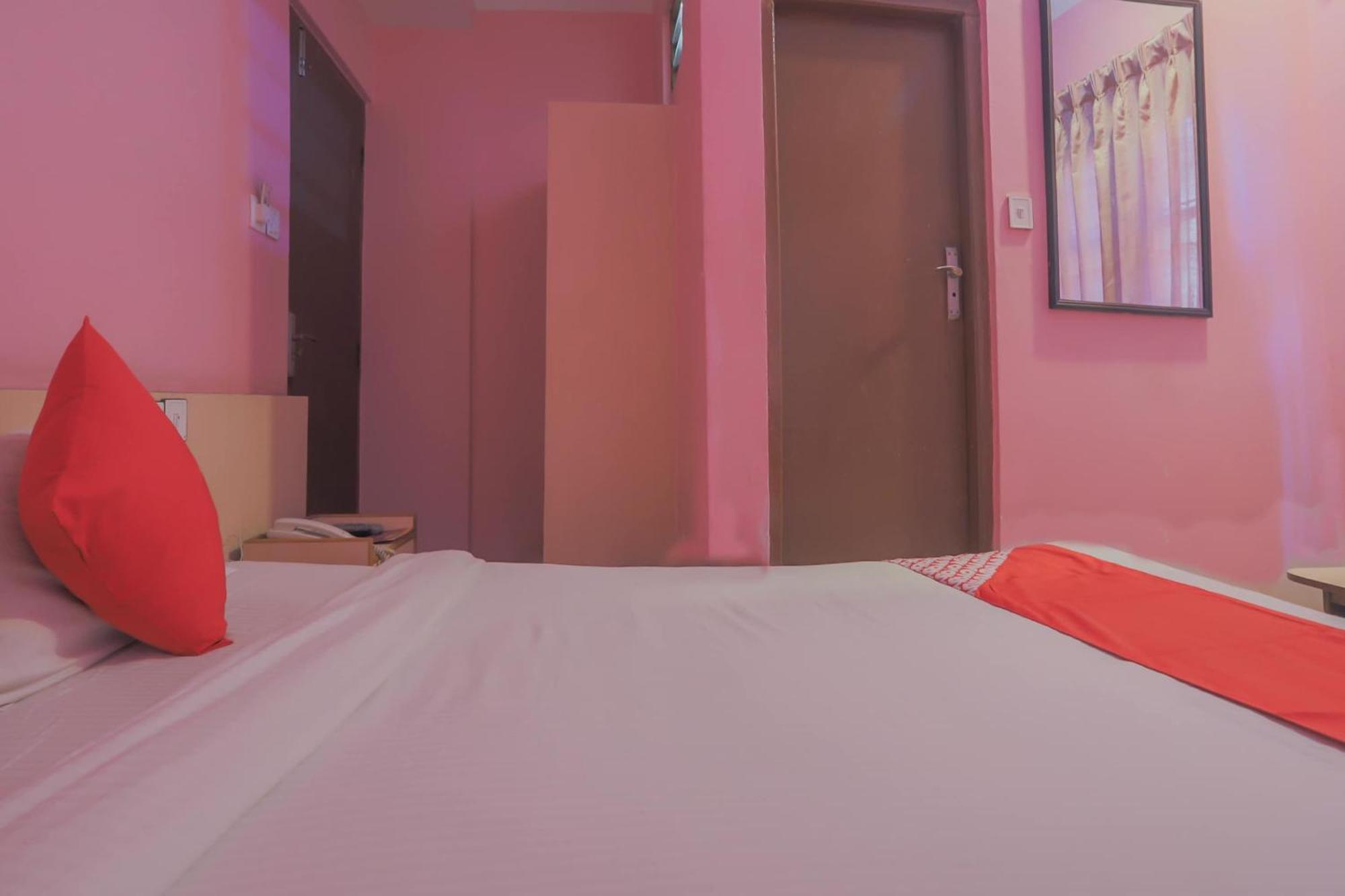 Oyo 789 Hotel Shivam Plaza Katmandou Extérieur photo